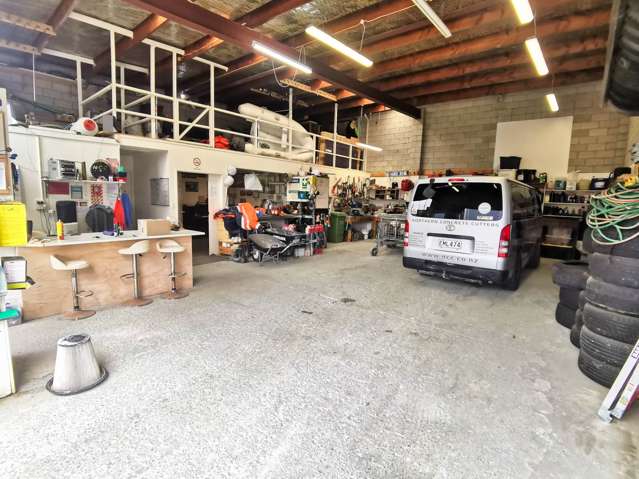 A2/19 Foundry Road Silverdale_1