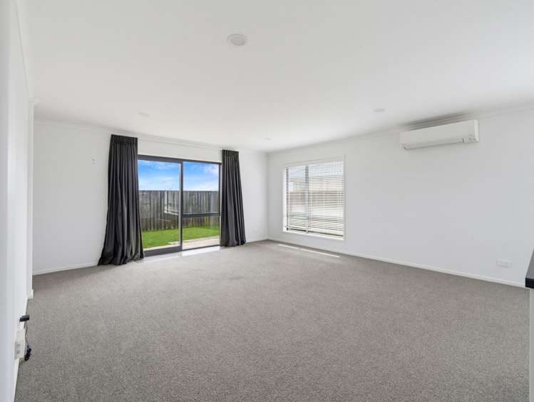 63 Carroll place Owhata_21