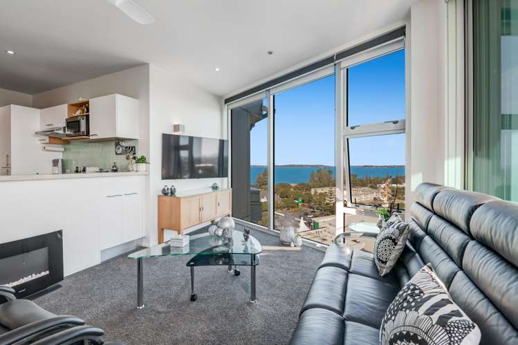 1110/11 Tamariki Avenue Orewa_2