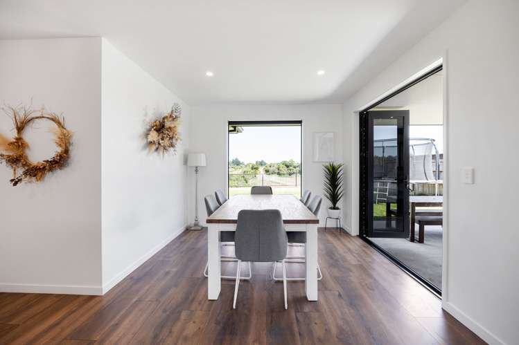 7 Hyatt Close Leamington_1