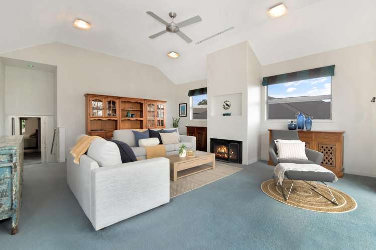 24 Riddington Rise Ohauiti_15