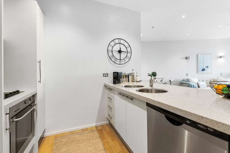 504/11 Tamariki Avenue Orewa_9