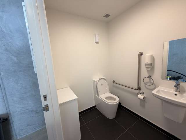 34/7 Tunnel Grove Gracefield_4