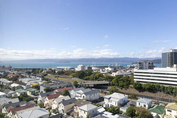 17/125 Grant Road_0