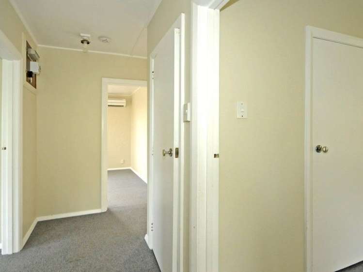 100 Sidlaw Street Strathmore Park_11