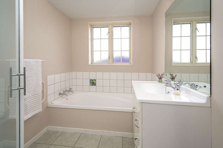 98a Warren Crescent Hillmorton_12