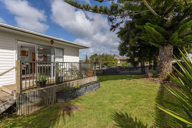 45 Roberts Road Te Atatu South_5