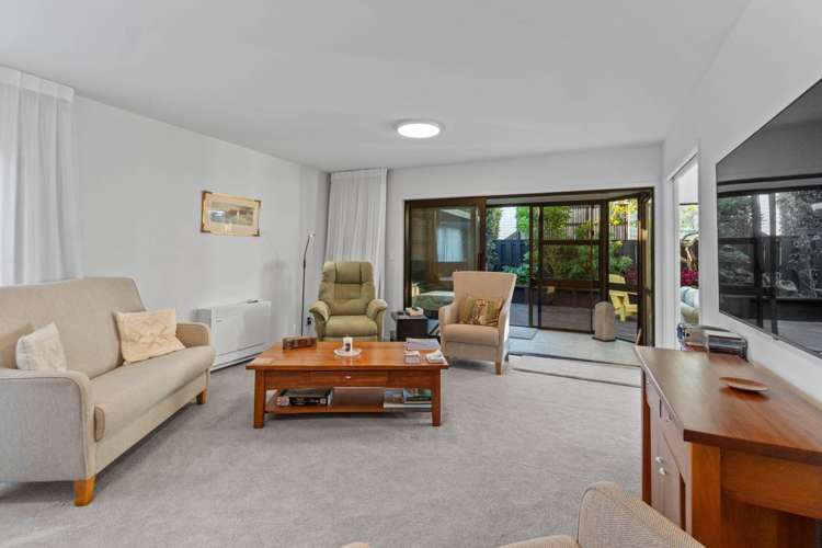 2/1 Penzance Road Mairangi Bay_11