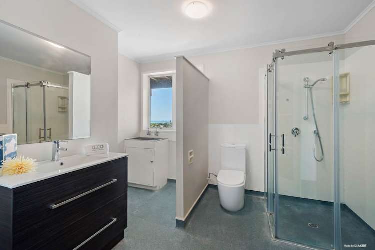 695 East Coast Road Browns Bay_15