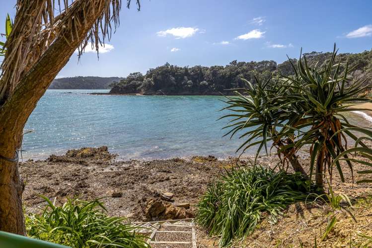 63 Kennedy Point Road Surfdale_22