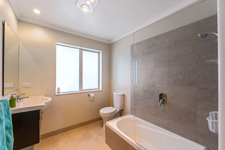 37 Maylee Crescent Gulf Harbour_16