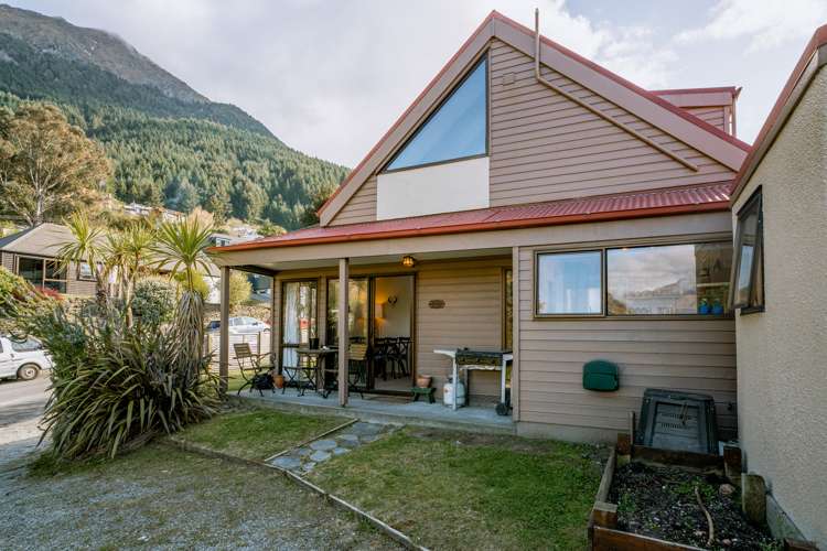 25d Williams Street Fernhill/Sunshine Bay_17