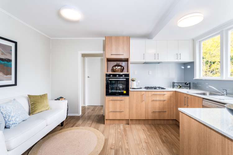 75 Selwyn Crescent Forrest Hill_8