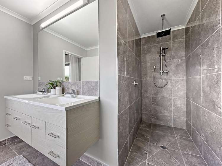 12 Lacebark Drive Kinloch_22