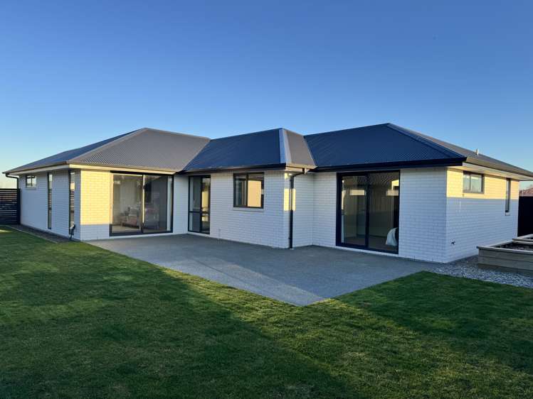 40 Strowan Avenue Elgin_1