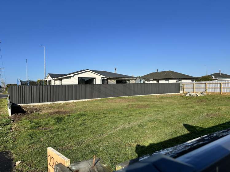 226 Racecourse Road_0