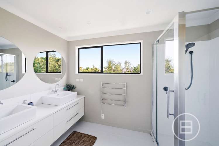 11 Moyna Avenue Dallington_9