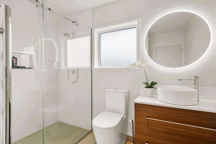 38 Churchill Avenue Richmond_25