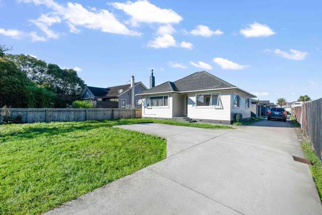 Charming mid-century do-up - 8 Martin Road