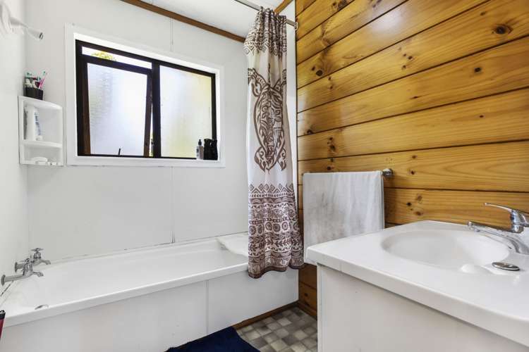 1/18 Neil Avenue Te Atatu Peninsula_8