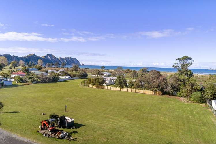 1 Adventure Street Tolaga Bay_10