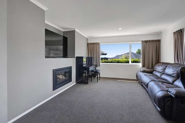 12 Oakmont Crescent Waiwhakaiho_3