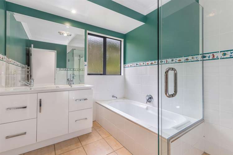 119 McGregor Road Clevedon_14