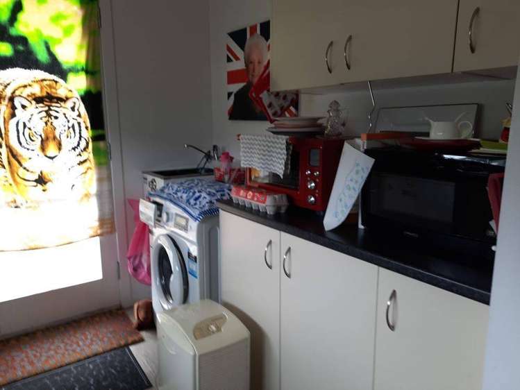3/8 Paul Place 10694_9