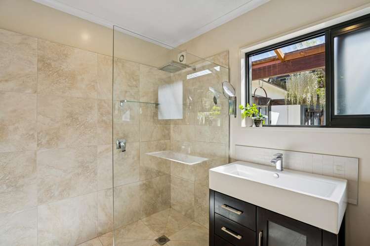 85 Lagoon Avenue Albert Town_21