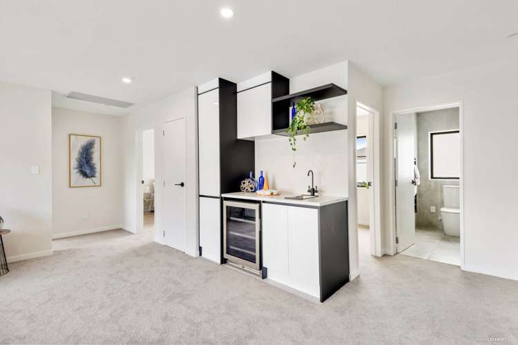 16 Headsail Drive Long Bay_17