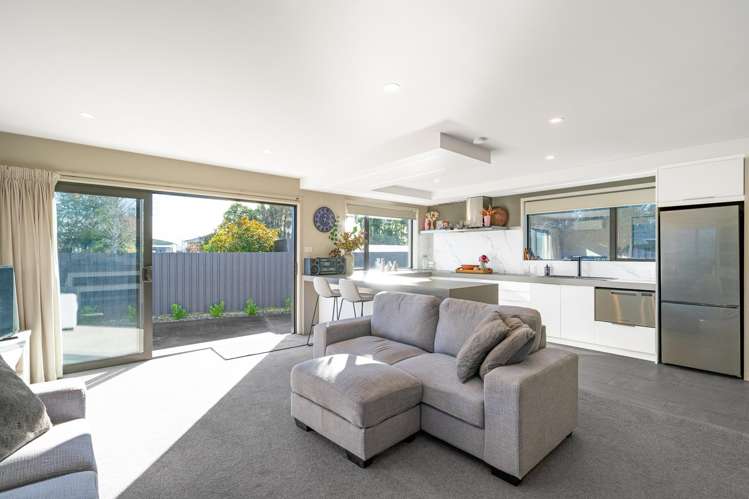 102 Findlay Road Ascot_8