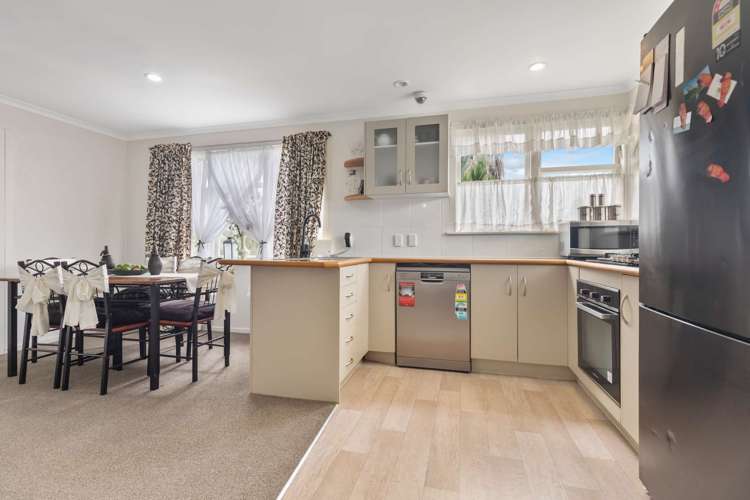 4 Magee Place Chartwell_12