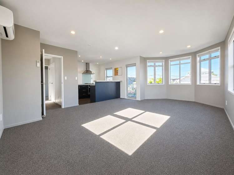  A/5 Adelaide Street Petone_11