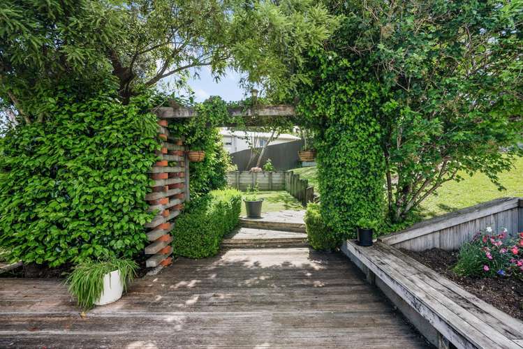 19 Vista Crescent Brown Owl_23