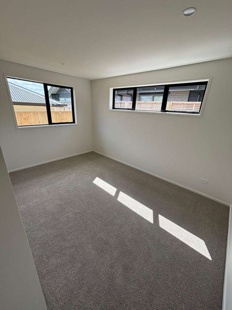 241 Adler Drive 1115_11