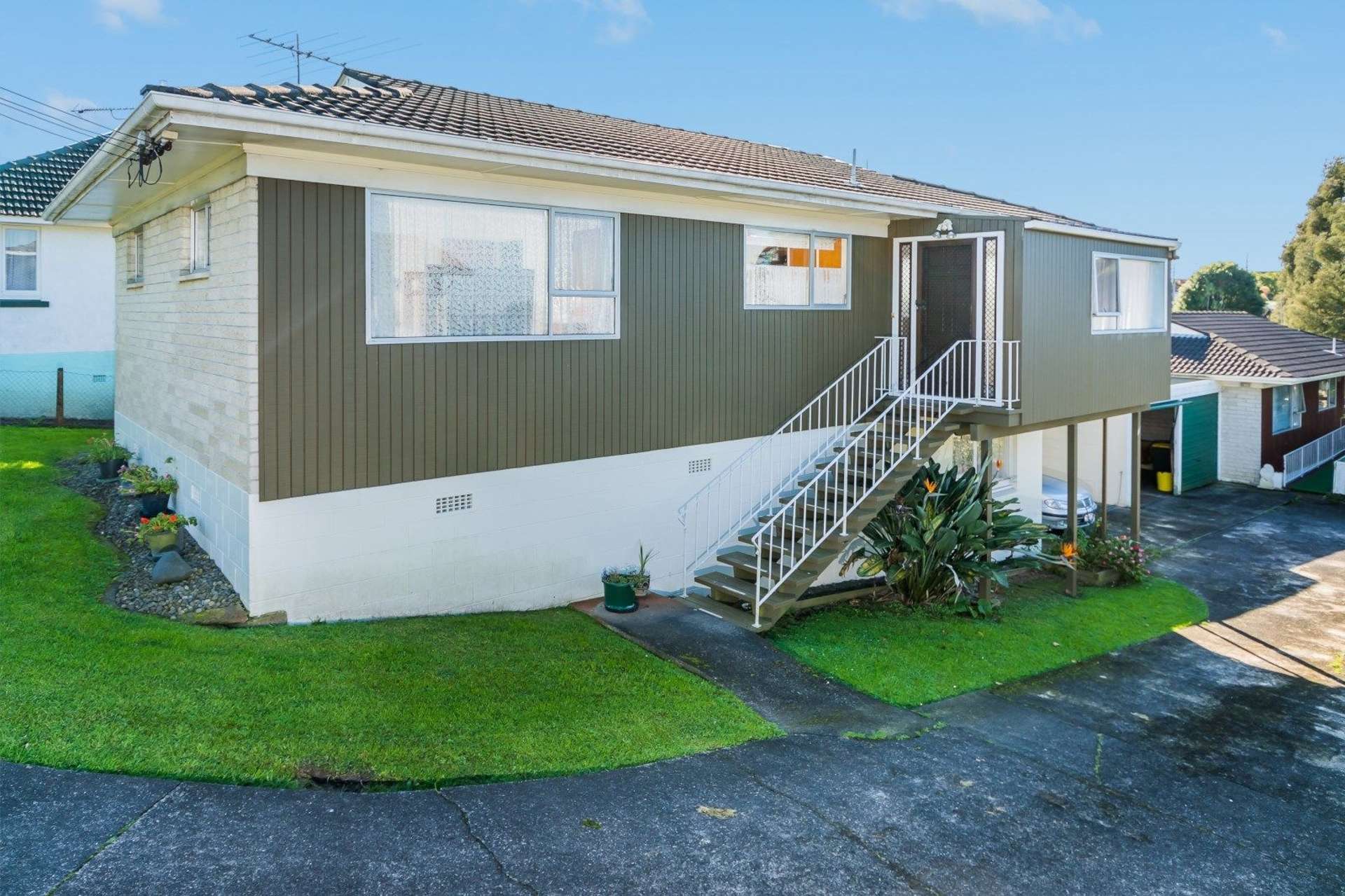 1/4 Tui Glen Road Birkenhead_0