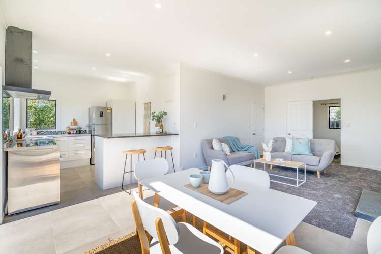 14 Violet Street Riverton_9