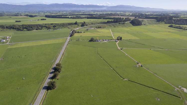 2556 State Highway 53 Martinborough_19