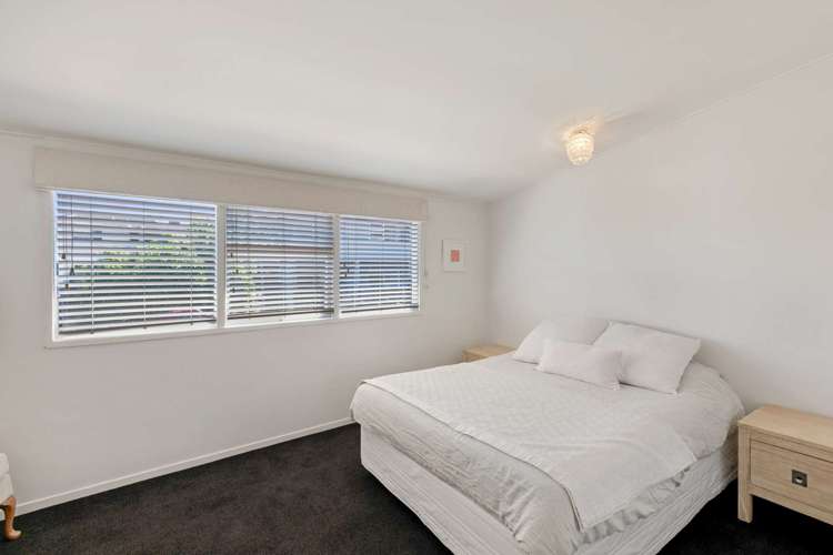 6/7 Don Croot Street Morningside_9