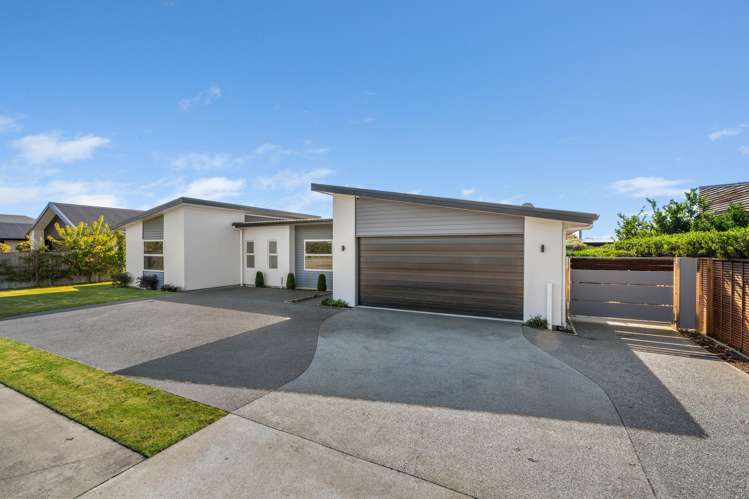 4 Spitfire Drive Burleigh_32