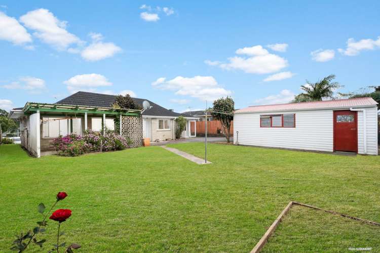 22 Walworth Avenue Pakuranga Heights_10