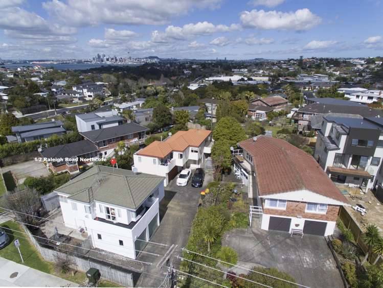 1/2 Raleigh Road Northcote_16