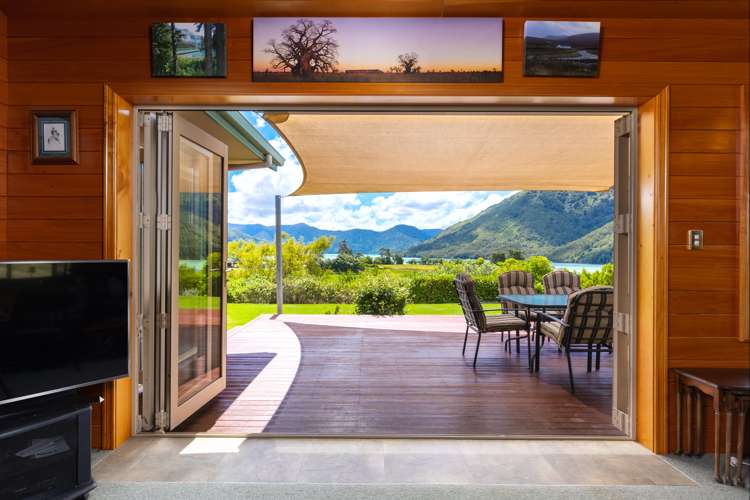 888 Queen Charlotte Drive Anakiwa and Surrounds_8