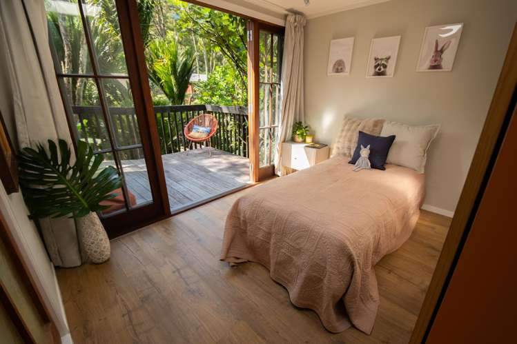 90 Laingholm Drive Laingholm_14