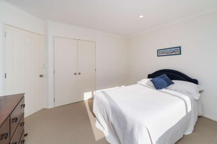 8 Greenwood Place Fitzherbert_27