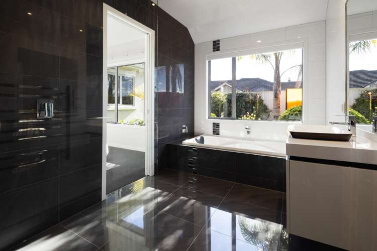 77 Baxter Michael Crescent Cambridge_27