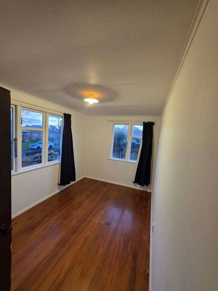 16 Clarkson Crescent Otara_5