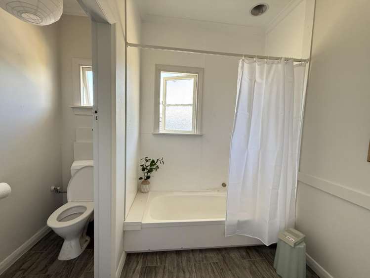 58 Waimea Street Westown_5