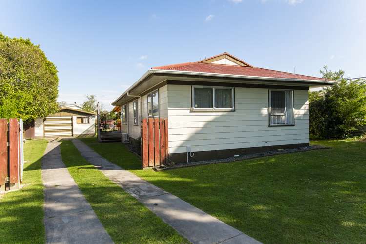 8 Dennis Street Outer Kaiti_19