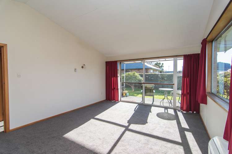 2/216 King Street Temuka_11